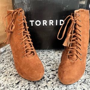 Torrid Size 11 suede boots